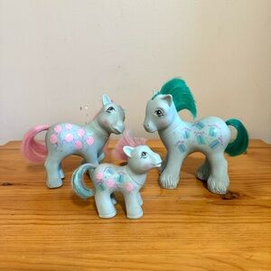 Vintage 80s My Little Pony Sweet Celebrations Loving Family Ponies G1